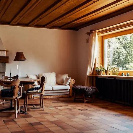 Lotus Bed and Breakfast 3*